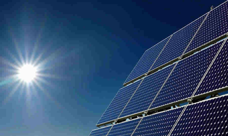 CREG no ha contemplado ampliar plazo de transición para requisitos técnicos de plantas solares y eólicas